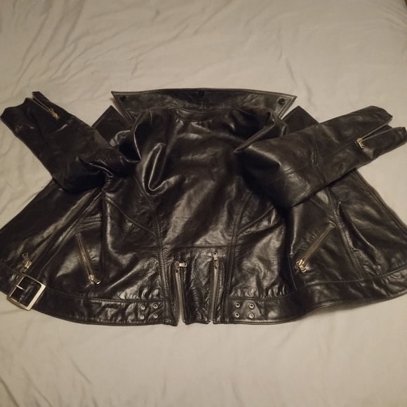 Leather Jacket - Picture 4 of 5